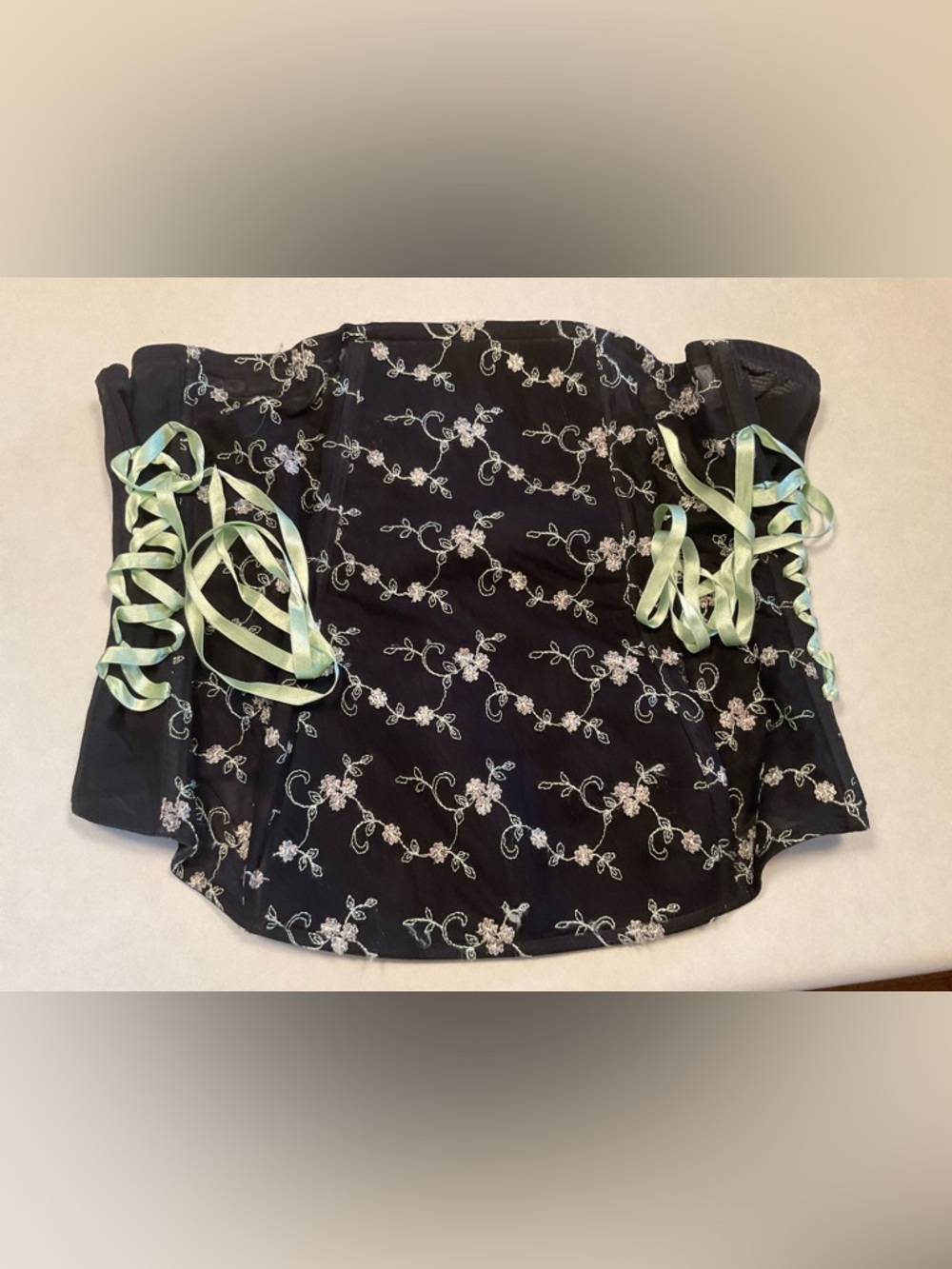 Cacique lace up corset